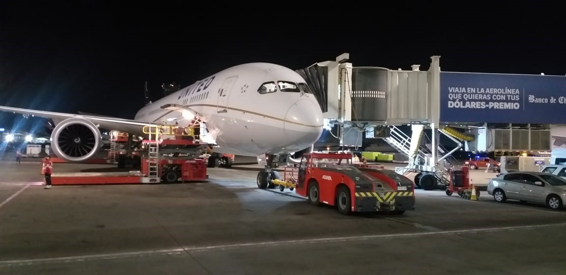 United Airlines reanudó sus vuelos